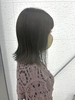 ビーヒアナウ N゜03 金沢駅西店(BE HERE NOW)&nbsp;くびレイヤーエモージュ大人かわいいモテ髪薄めバングくびれ