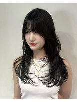 ワン バイ ジエクト(One by The Ect) エアリーロング韓国レイヤーハッシュカット黒髪アッシュカラー