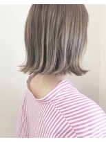 モルニ(MORNI)&nbsp;グレージュ_マロンベージュ Aラインボブ かきあげ