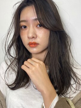 メロウ(MELLOW) ニュアンス/ふんわり/グレージュ/暗髪/切りっぱなし/ナチュラル