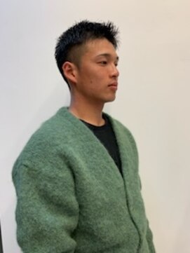 アチーブリス(achieve Liss) メンズ スッキリ刈り上げツーブロック 黒髪暗髪