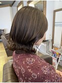 くびれミディアムボブ