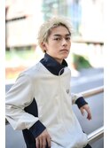 スパイキーショートホワイトブロンド束感無造作アップバング