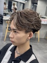 フィフス トウキョウ (fifth TOKYO)&nbsp;渋谷緩めフェザーショートフェザーパーマセンターパート