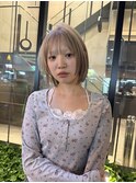 ホワイトベージュ×ローライト