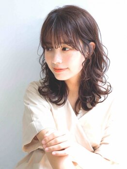 ルート(root)の写真/【トレンドに敏感な大人女性へ◎】エイジングケア等の豊富な商材と高度な技術で貴方に合った施術をご提案！