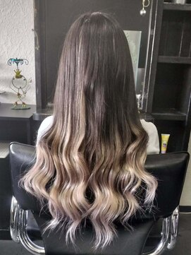 バカラ ヘアー 北花田(BAKARA HAIR) エクステでグラデーション風ロングヘア☆