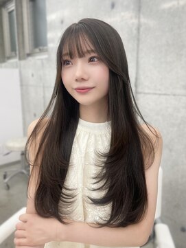 エヌアイ オモテサンドウ(ni omotesando) レイヤーカット/顔周りカット/透明感カラー　上野