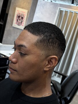 メグロバーバーショップロッポンギ 目黒六(MEGURO BARBER SHOP 6PPONGI) Buzz cut /バズカット