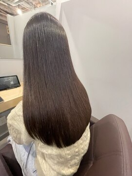 カミエ(kamie) ブラウンロング×上質感。カット・カラー・トリートメントで叶う