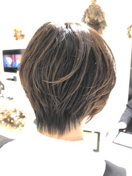アドール オブ ヘアー ADORE OF HAIR スッキリハンサムショート