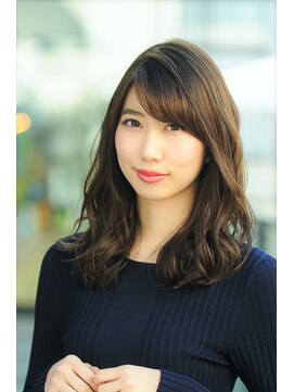 シェル 鎌倉小町(SHELL) 小顔に見えるひし形ツヤ髪シルエット・ミディアムレイヤー・８