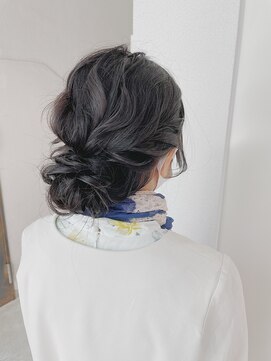 ロンドフルール 大宮東口(Lond fleur) Lond fleur小泉　まとめ髪×センターパート
