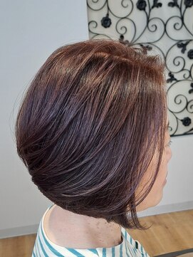 リッシュグランデ(riche GRANDE by CHANDEUR) 前下がりグラデーションボブ