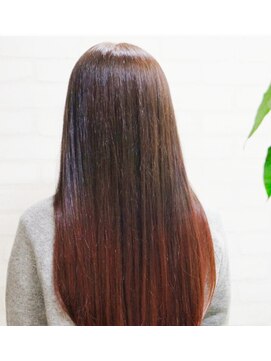 サロンドリアン(Salon de Lien) 20代30代40代　カット、艶感ストレート透明感