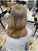 ハニーブロンドベージュ前髪こなれミディイメチェンブリーチ所沢
