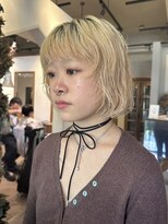 ラーサ(LaHzA) 大人ショートボブミニボブベージュボブくるくるパーマボブ