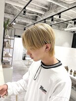 キートス(Kiitos)&nbsp;ブロンドセンターパート　ブリーチ