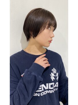 エアー 青山(AIR) 【小顔効果のあるマッシュショート】