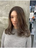 ハイライトカラーミルクティーベージュレイヤーカット