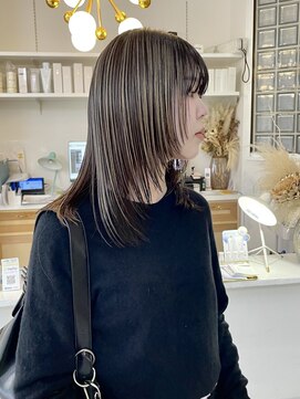 ロマーリ 岡山店(LOMARLIE) ハイレイヤーウルフ20代30代40代アンブレラカラーハッシュカット