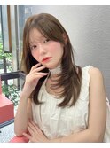オリーブブラウン/レイヤーカット/透明感カラー/韓国ヘア