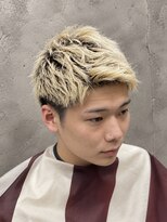 フジヤマバーバーショップ アジト(FUJIYAMA BARBER SHOP ajito)&nbsp;【明石メンズ】ブロンドカラー×束感ショート刈り上げヘア人気