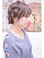 メイズ(MAZE)&nbsp;ミディアムヘアの編みこみアレンジ【メイズ東中野・鍛原志行】