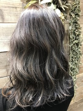 イル ヘアー 海老名(iru hair) グレージュ