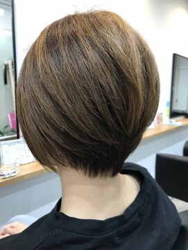 ヘアアンドアイラッシュ リンカ(HAIR&EYELASH LINKα) 前下がりショートボブ