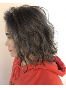 ジーナ(XENA) アッシュグレー