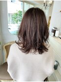 30代40代ヘアスタイルウルフミディアムココアブラウン艶髪