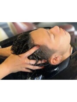 お好みの力加減で頭皮のツボにしっかりアプローチ！5分につき550円で承ります◎