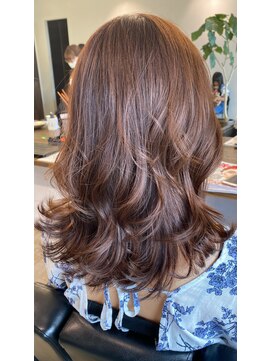 エファッセ 伊奈店(efface) 艶髪×ピンクブラウン×外はね×ピンク系カラー×巻き髪