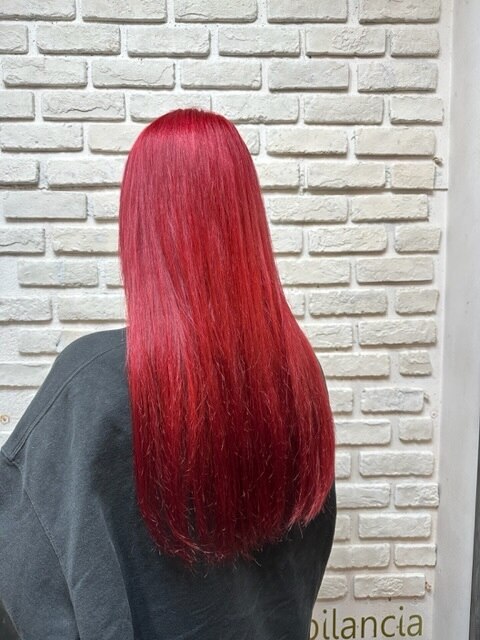 レッドカラーカシスピンクボルドー赤髪