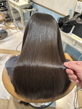 ロンドルーチェ 心斎橋(Lond luce) ダークアッシュ/ミディアムレイヤーカット［髪質改善/縮毛矯正］