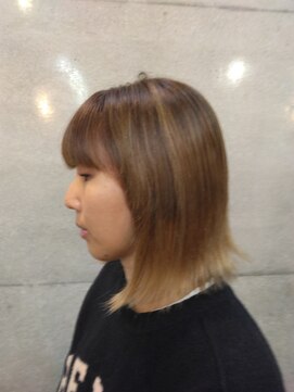 ヒラリー(Hillary) 外はねボブ