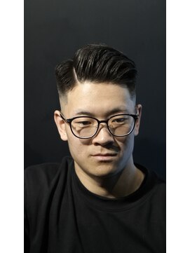 銀座 シノ 本店(shino) 【七三】フェード　ビジネス　アイパー