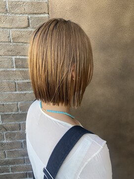 ジャンナ(Janna) 夏パツっとボブ