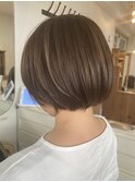 ナチュラル落ち着きハイライトダブルカラー大人ショートボブ
