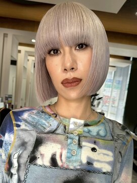 ウェイビーズ(WAVY'S) xブリーチ/イメチェン/ホワイトブロンド/外ハネボブ/美髪/