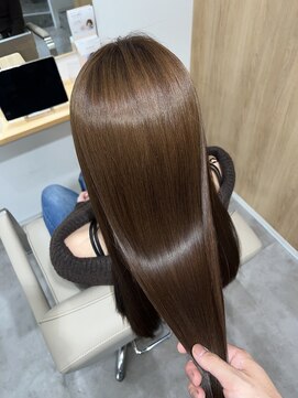 Avelle自由が丘　髪質改善　艶髪ストレート