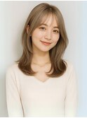 ブリーチ レイヤーカット 顔周り ブロンドベージュ 前髪