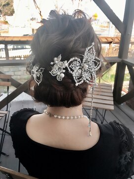 ラウラウヘアーリゾート(Lau Lau hair resort) 【LauLau 竹内 】 大人ふんわりヘアアレンジ☆☆