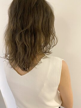 ロニカ 銀座(LOuNICA) カーキアッシュ ベージュカラー