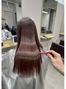 リグ 横浜(Lig.) 艶感ストレート髪質改善縮毛矯正ピンクベージュカラー暗めカラー