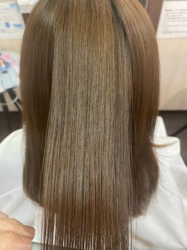 ナチュラルエフ(natural f) 髪質改善 ドクター修復・メテオストレート+カット20代30代40代