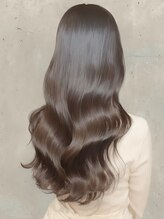 髪の透明感アップ☆イルミナカラーで美しい髪質を演出♪