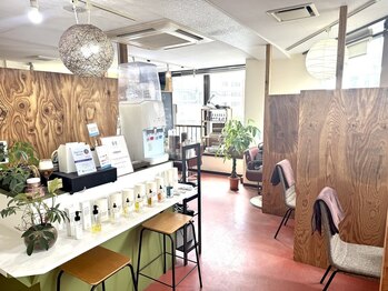 ソメツヤ 白石店(染TSUYA)の写真/【地下鉄白石駅徒歩1分】でアクセス抜群!アットホームな雰囲気で初めての方でも安心できますよ♪