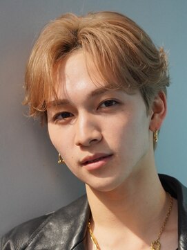 テン 心斎橋(tenn.) 心斎橋センターパートニュアンスパーマフェザーショート緩め色気